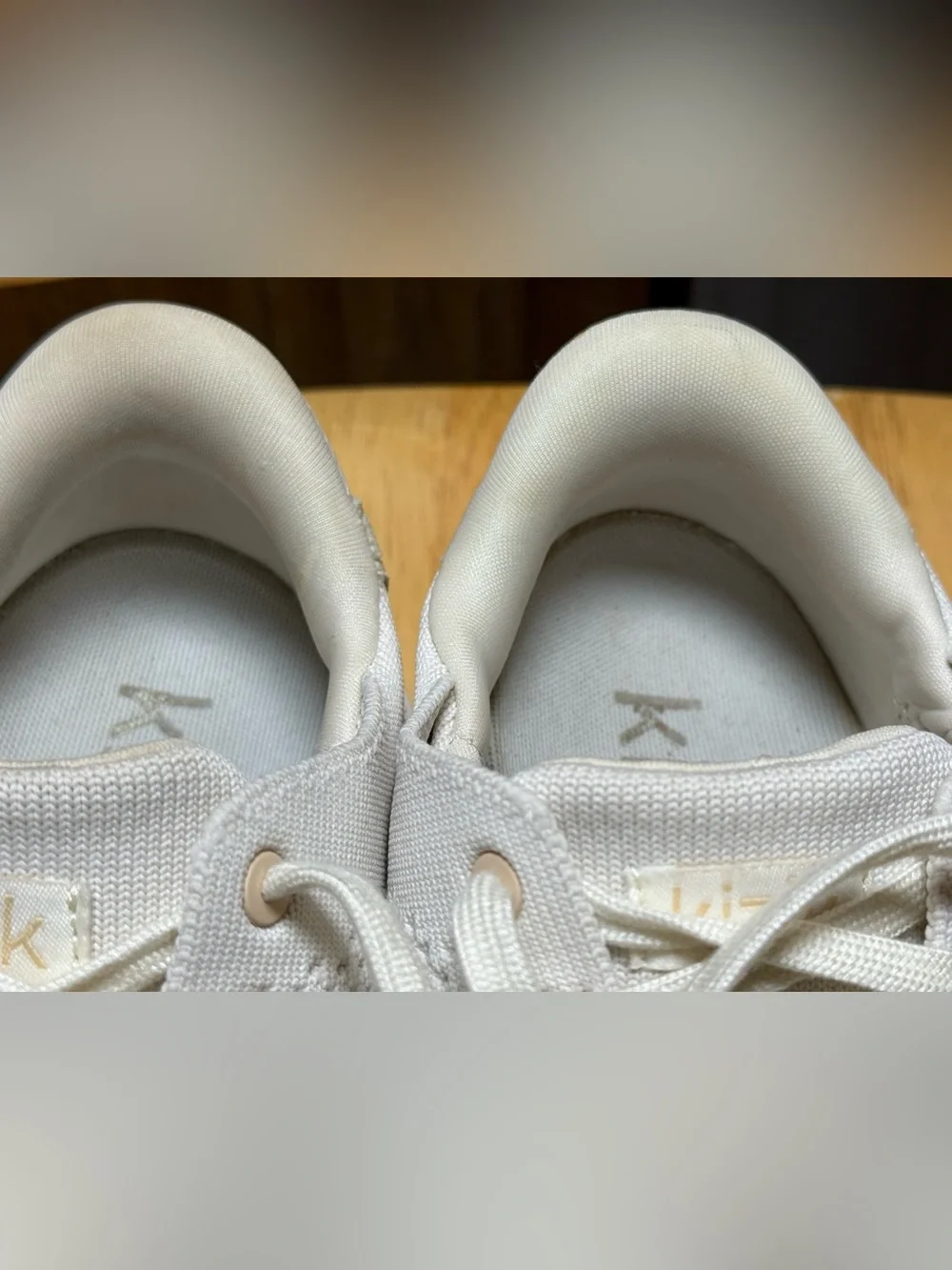 Kizik white crème hands free slip on sneakers shoes size 6.5 wide